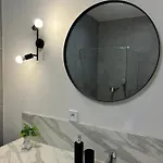 Ar Santorini White شقة