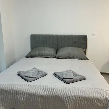 Ar Santorini White Apartment *